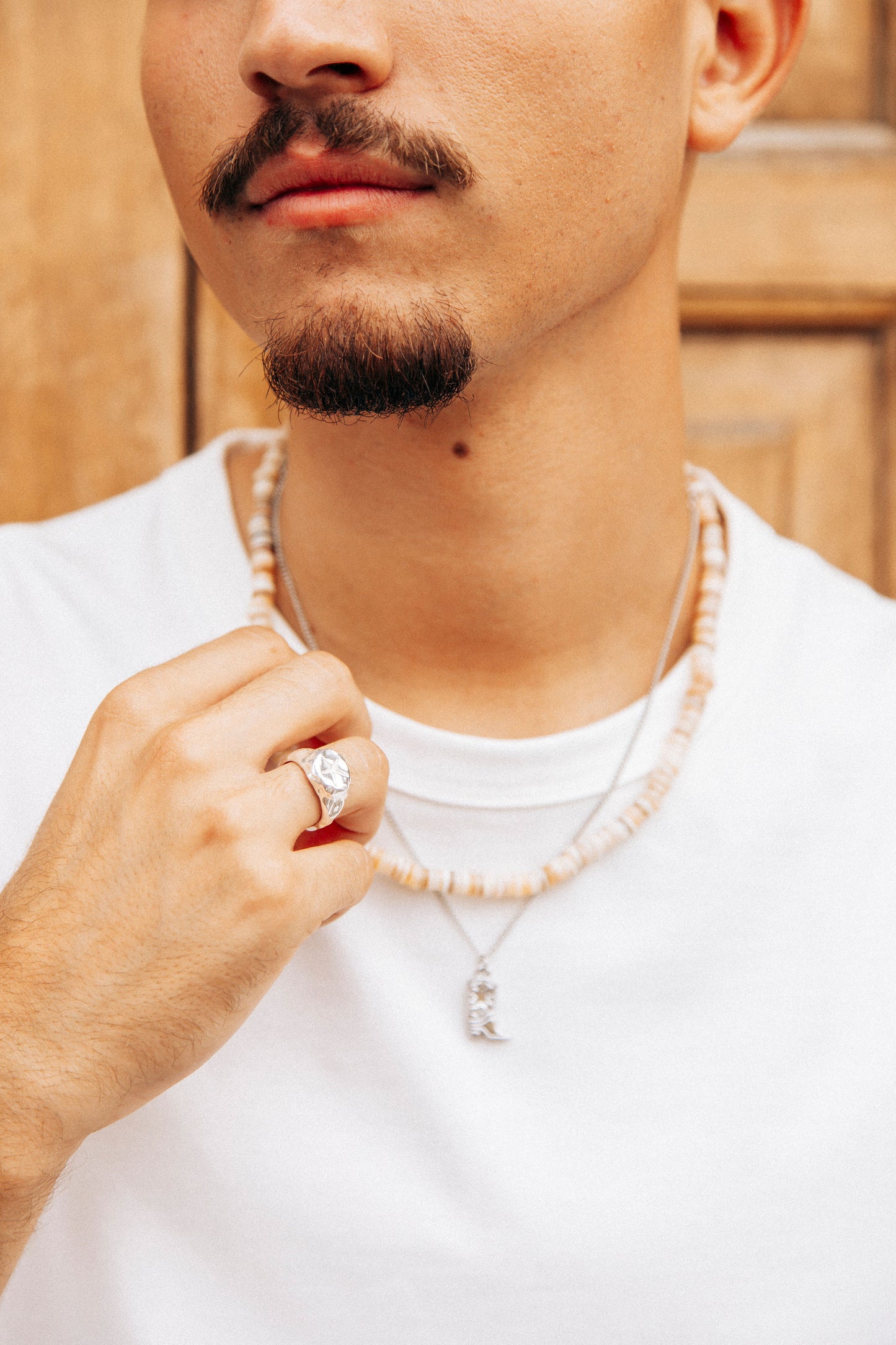 COLLAR WEST